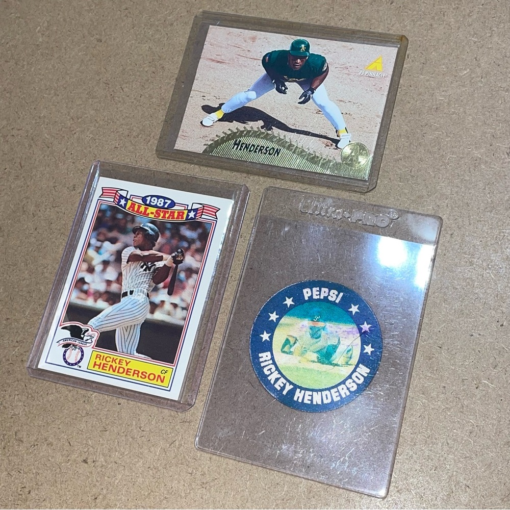 VINTAGE RICKEY HENDERSON Baseball Cards & Hologram Disc 2”